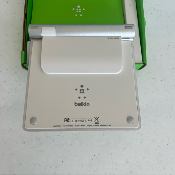 Belkin wireless keypad for apple Bluetooth number keys. Tested working - Picture 4 of 9